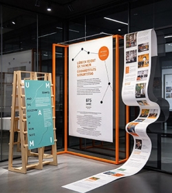展厅展陈设计｜告别固定墙面，流动式叙事展板